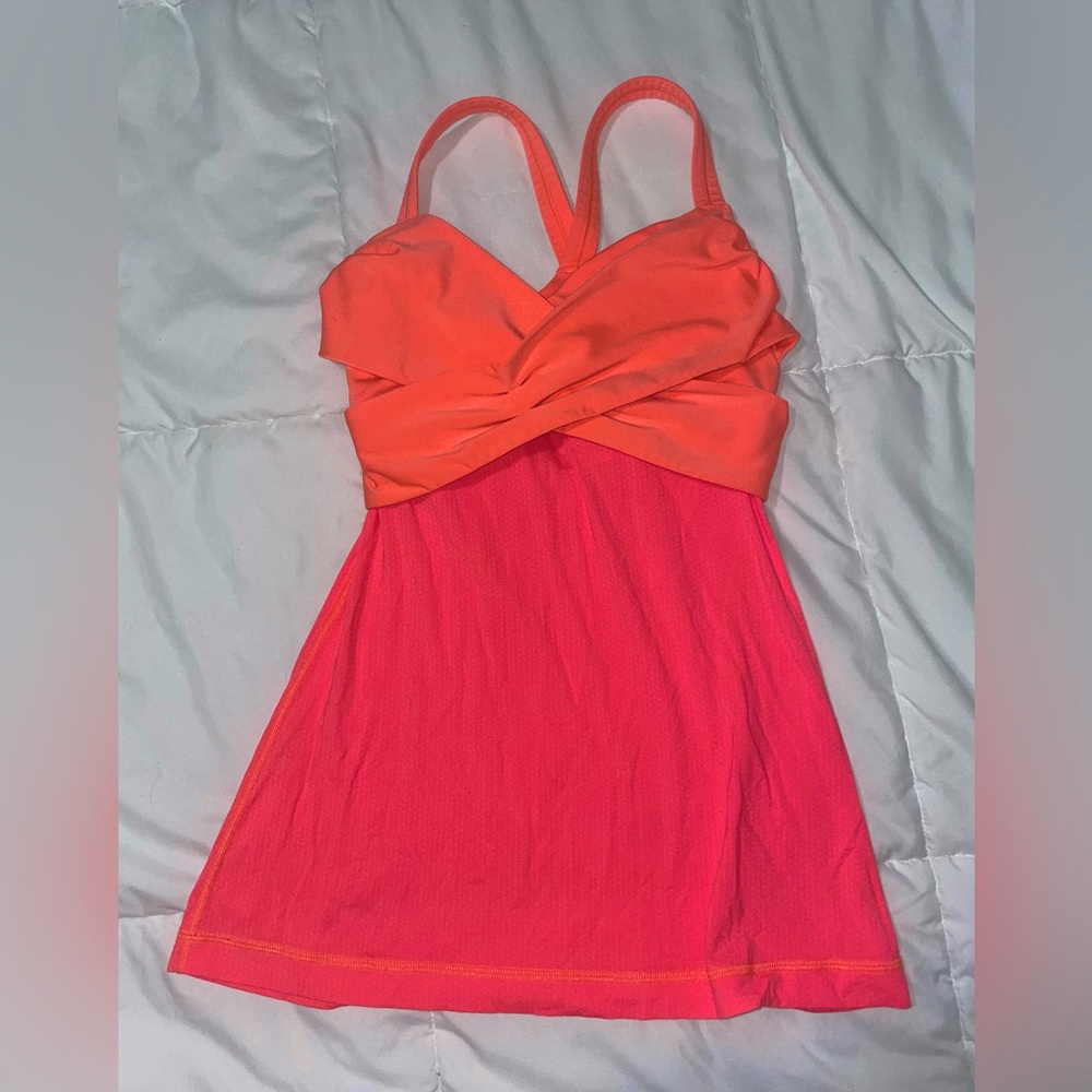Lulu yoga top